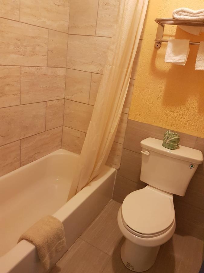 Executive Inn Victoria Extérieur photo