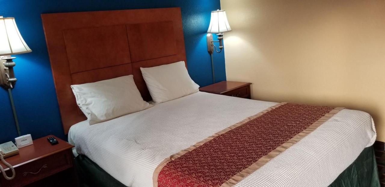 Executive Inn Victoria Extérieur photo